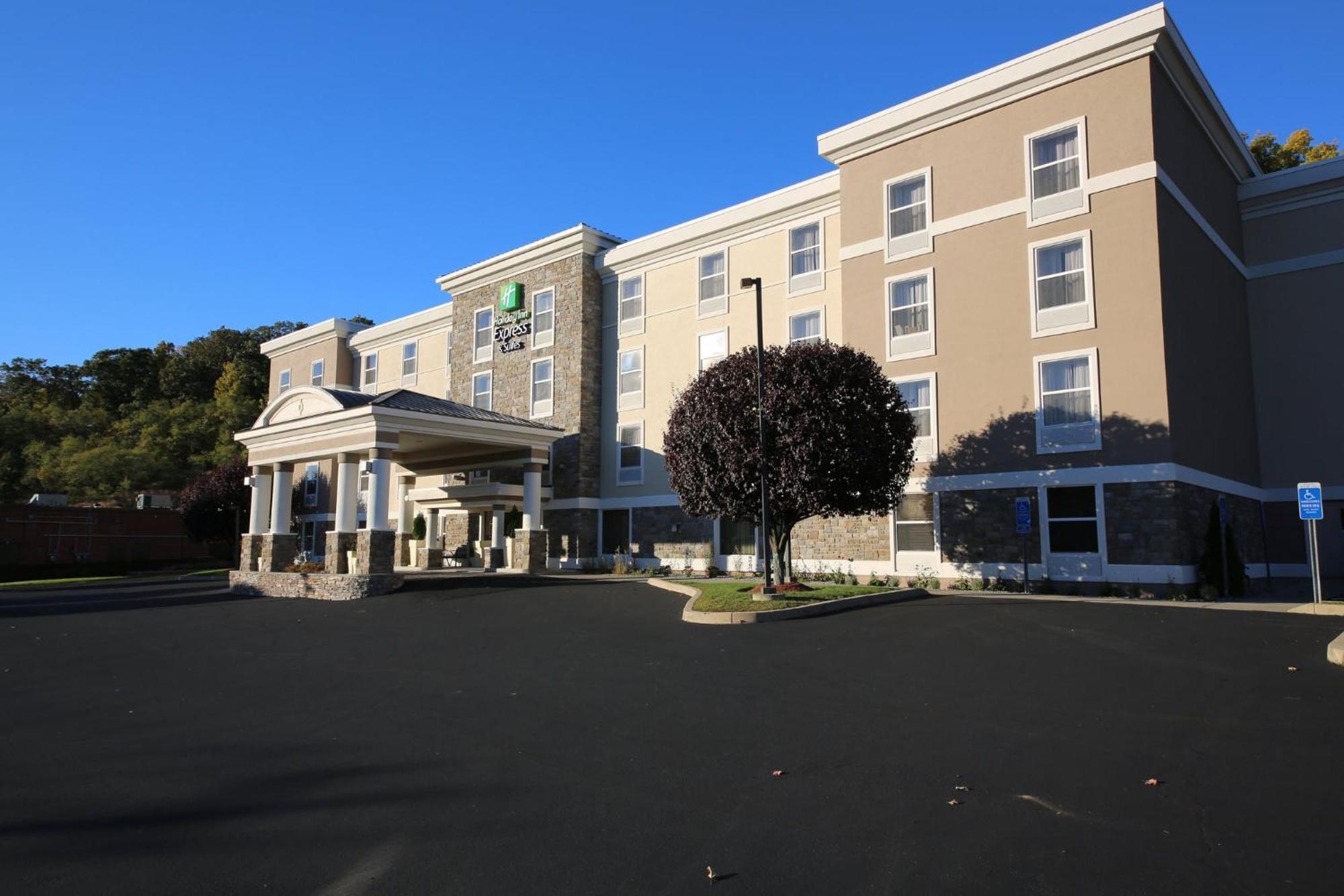 Holiday Inn Express Danbury I-84, An Ihg Hotel Εξωτερικό φωτογραφία